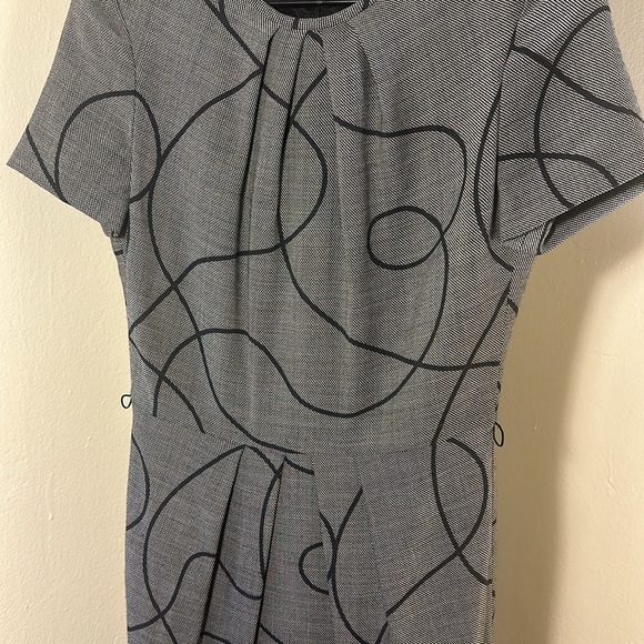 Escada Virgin Wool Crew Neck Knee-Length Dress Size 36 - Picture 2 of 6